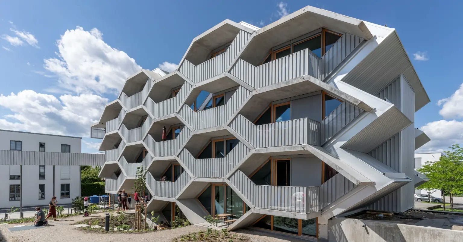 Interview mit Architekt Peter Haimerl  – Wohnen wie die Bienen im „Wabenhaus“