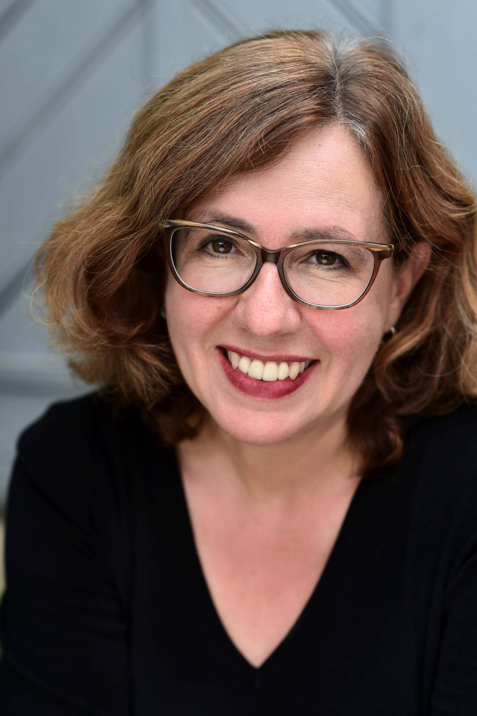 Porträt von Jeanette Neidhardt-Rosenberger, Expertin für Wohn- und Architekturpsychologie aus Stuttgart.